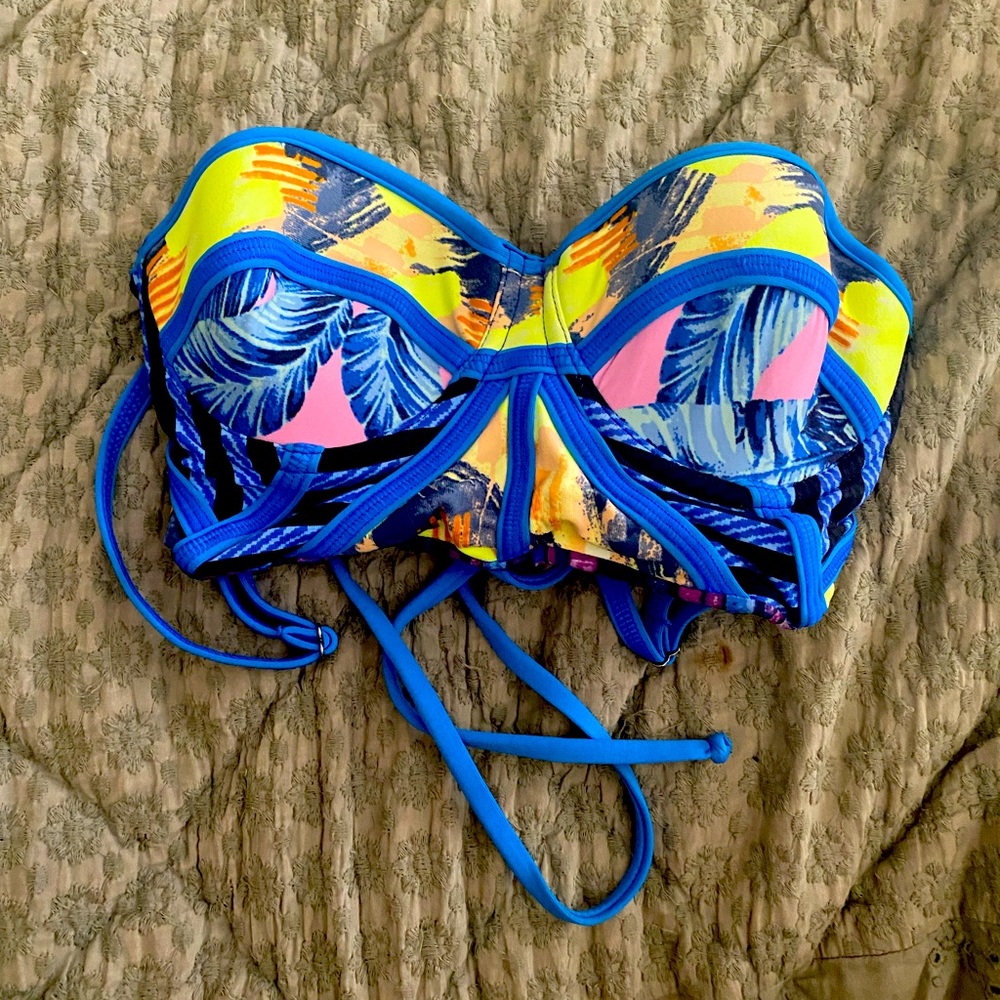 Maaji size small bikini top